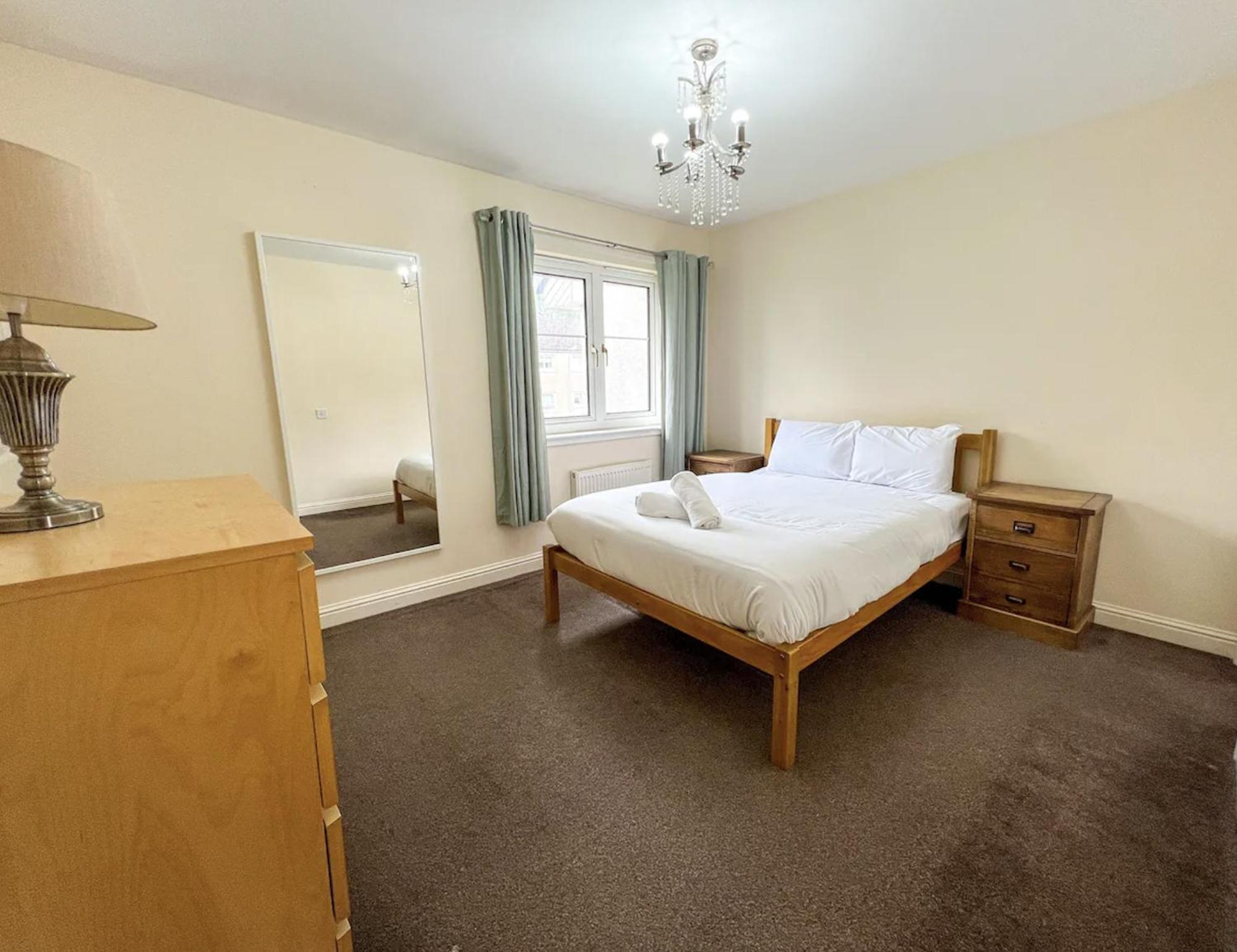 Glasgow Central - Entire House - Free Parking , Free Super Fast Wifi , Private Garden & Parking Security Εξωτερικό φωτογραφία