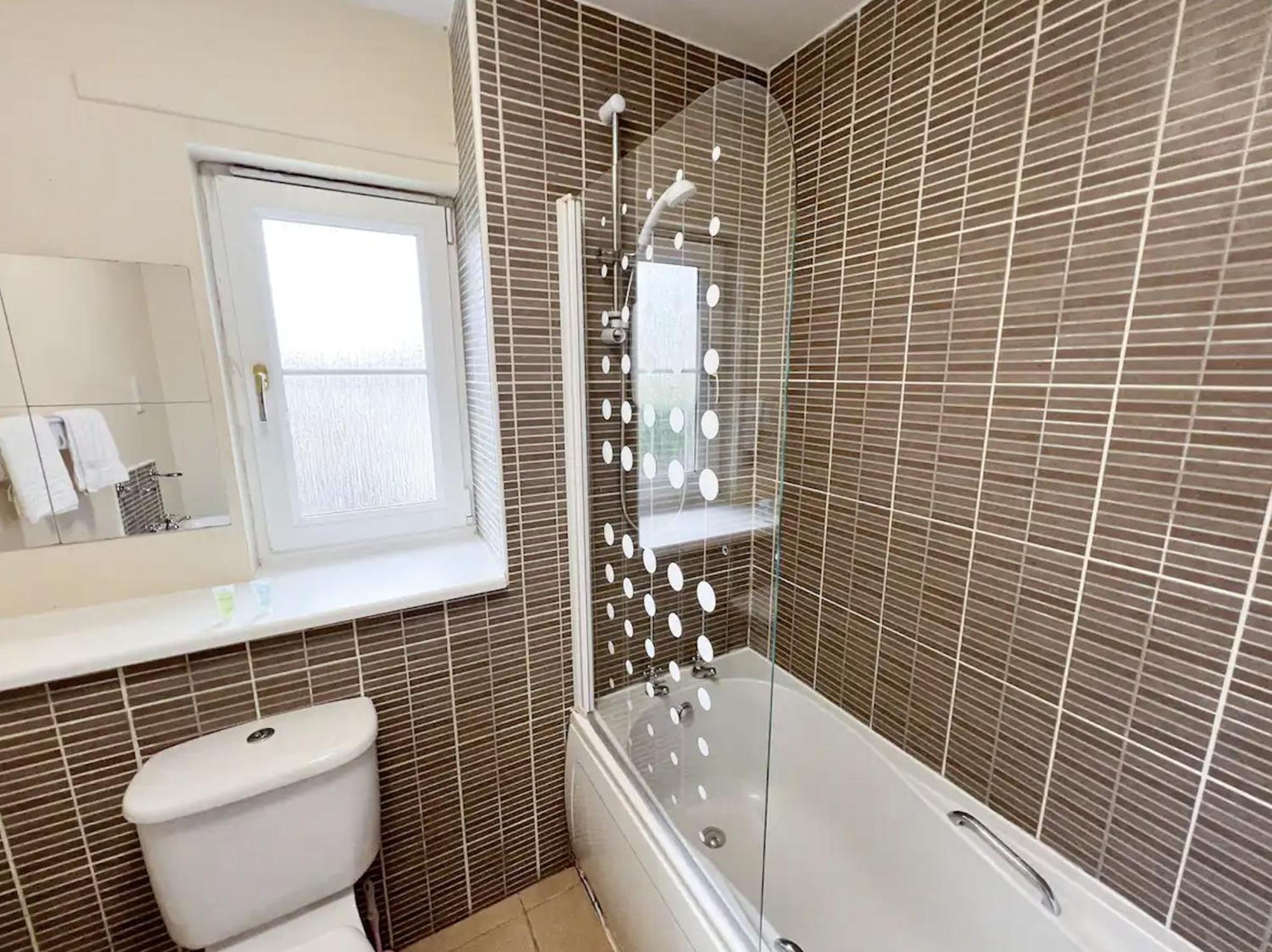 Glasgow Central - Entire House - Free Parking , Free Super Fast Wifi , Private Garden & Parking Security Εξωτερικό φωτογραφία
