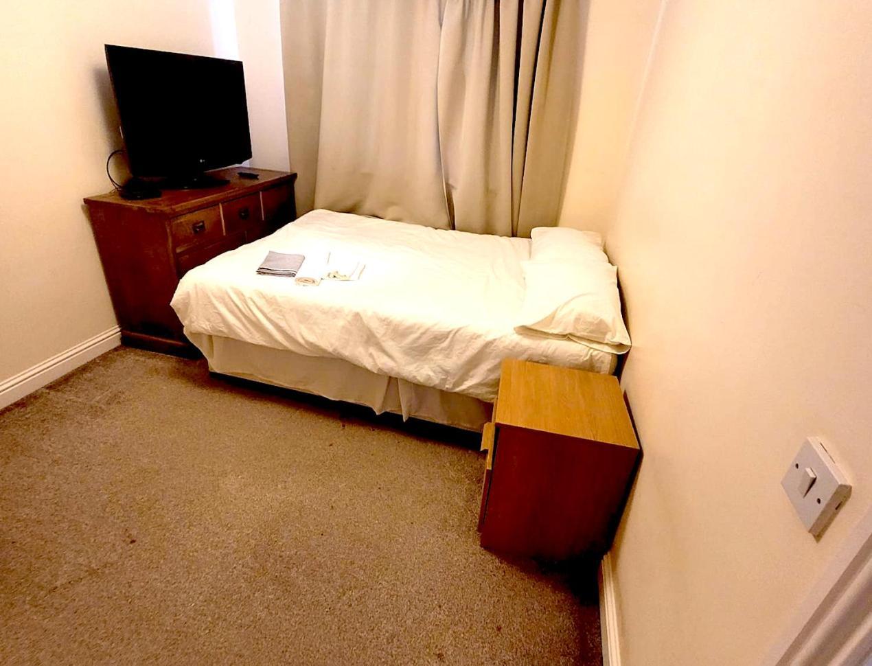Glasgow Central - Entire House - Free Parking , Free Super Fast Wifi , Private Garden & Parking Security Εξωτερικό φωτογραφία